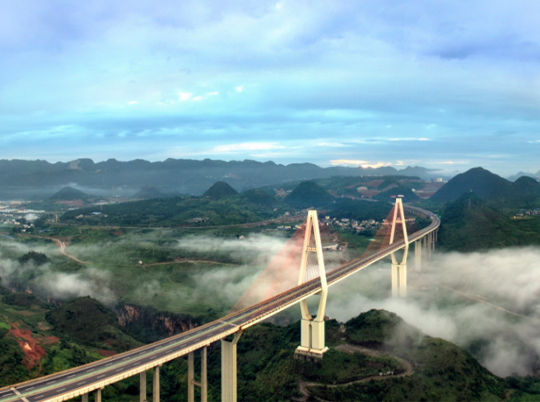 高度197米！机制砂粉煤灰混凝土首次运用于贵州马岭河大桥建设