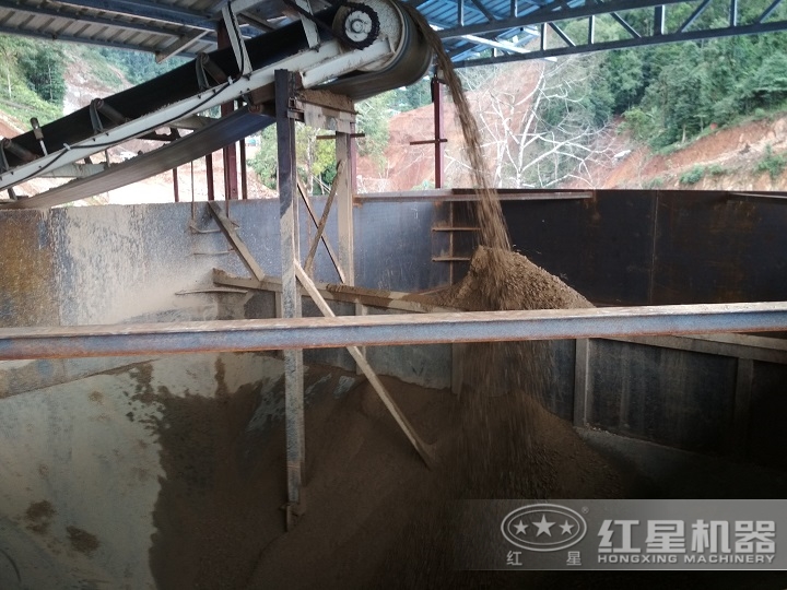 机制砂生产加工现场