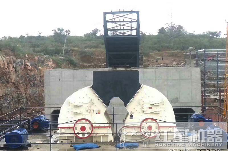 重锤式破碎机工作现场图