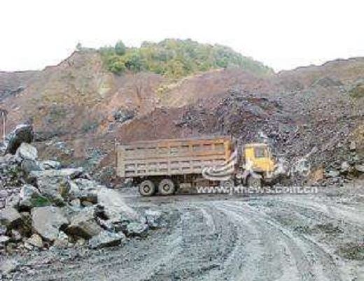 煤矿石——矿山机械无限生机